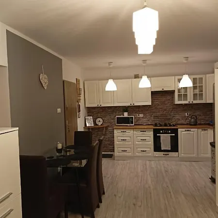 Radosny Apartament Klodzko
