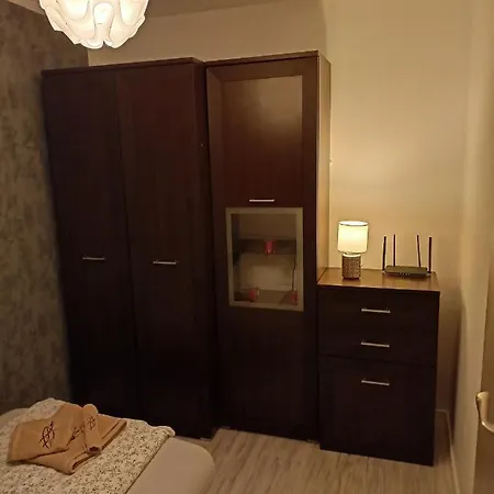 Radosny Apartament Apartment Klodzko