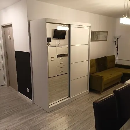 Radosny Apartament Apartment *